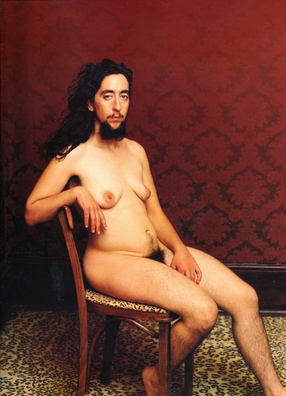 Голые бородатые женщины