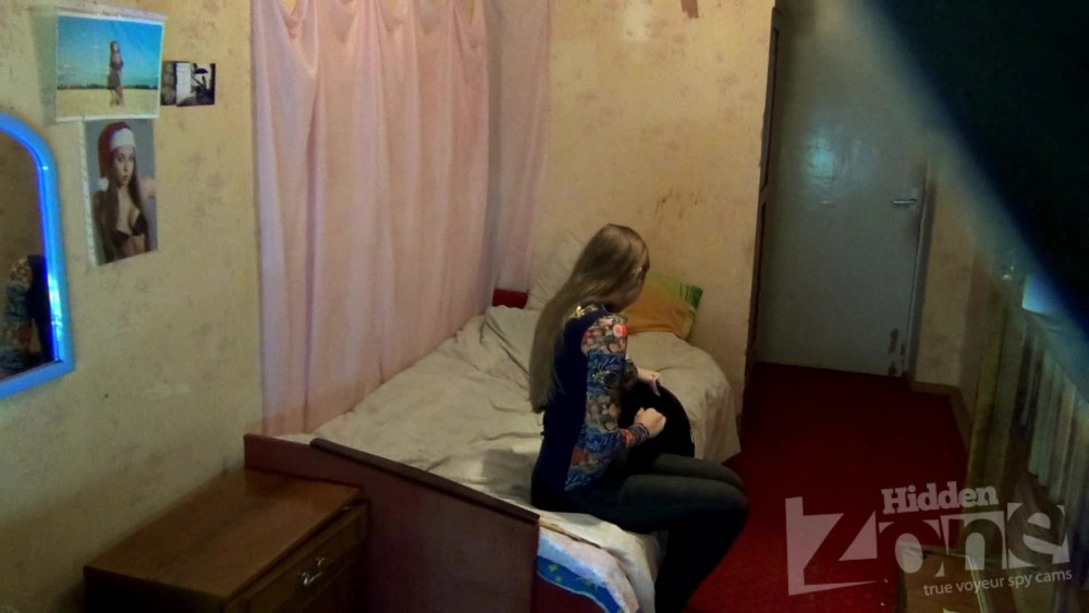 Скрытая камера в общаге в комнате