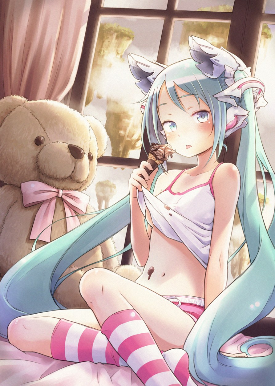 Мику Хацунэ +18