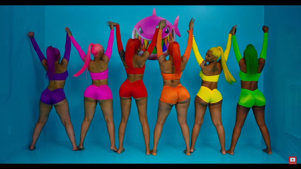 6ix9ine Gooba девушки